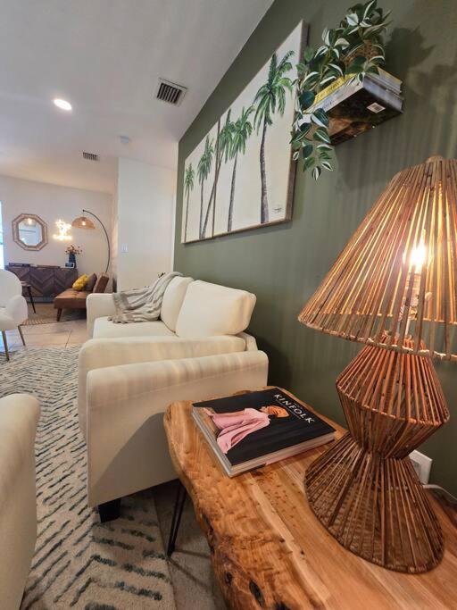 Villa Palma Haus - Modern With Pool Near The