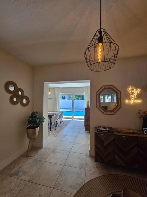 Villa Palma Haus - Modern With Pool Near The Hollywood