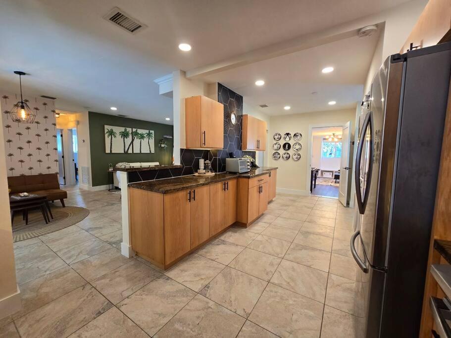 Palma Haus - Modern With Pool Near The